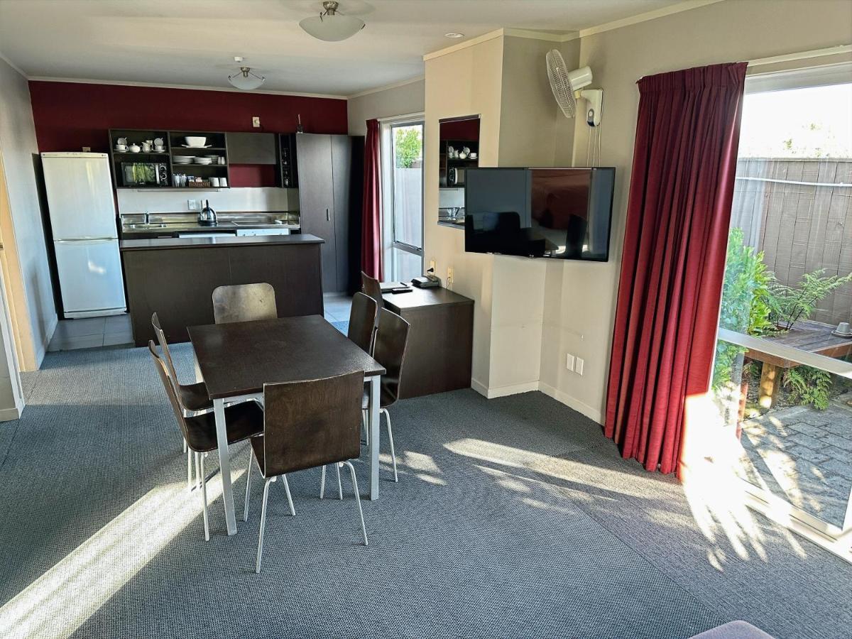 Arena Lodge Palmerston North Exterior foto